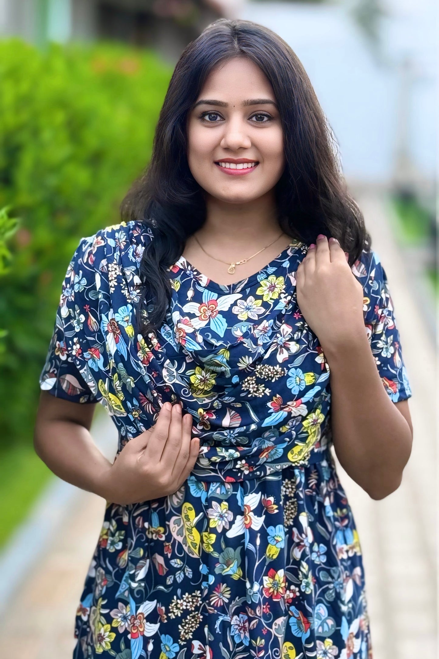 Vivoura (Zipless Maternity Shawl)