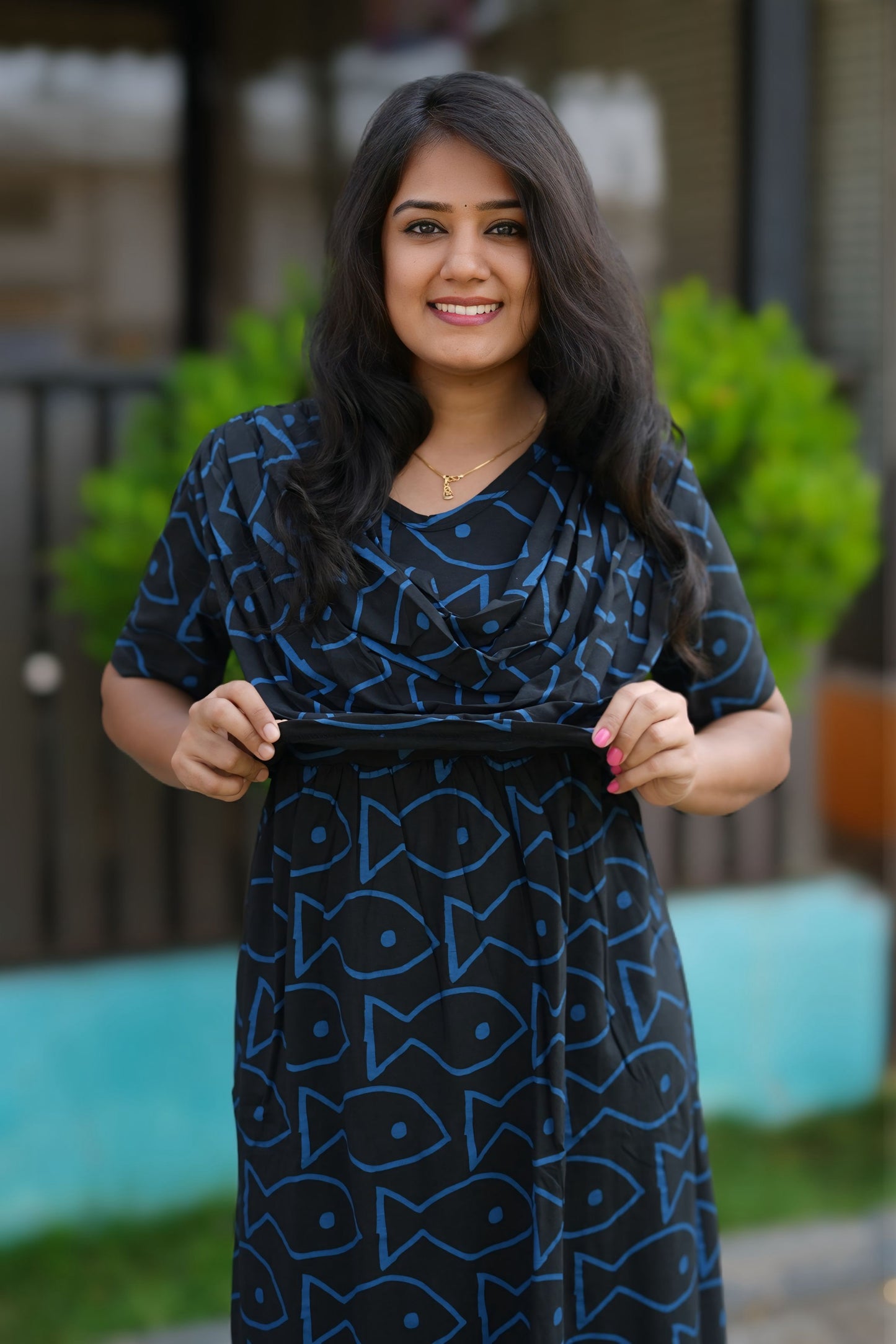 BluFinia (Zipless Maternity Shawl)