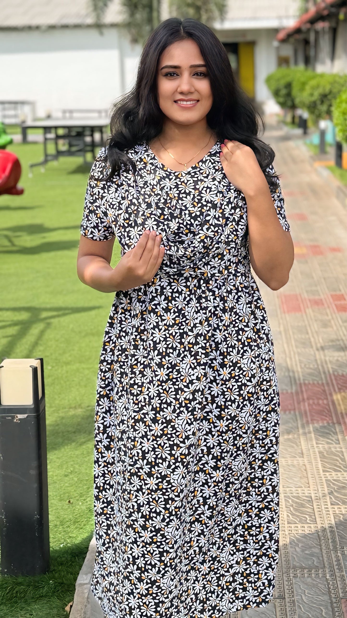 Blue Beauty Blooms (Zipless Maternity Shawl)