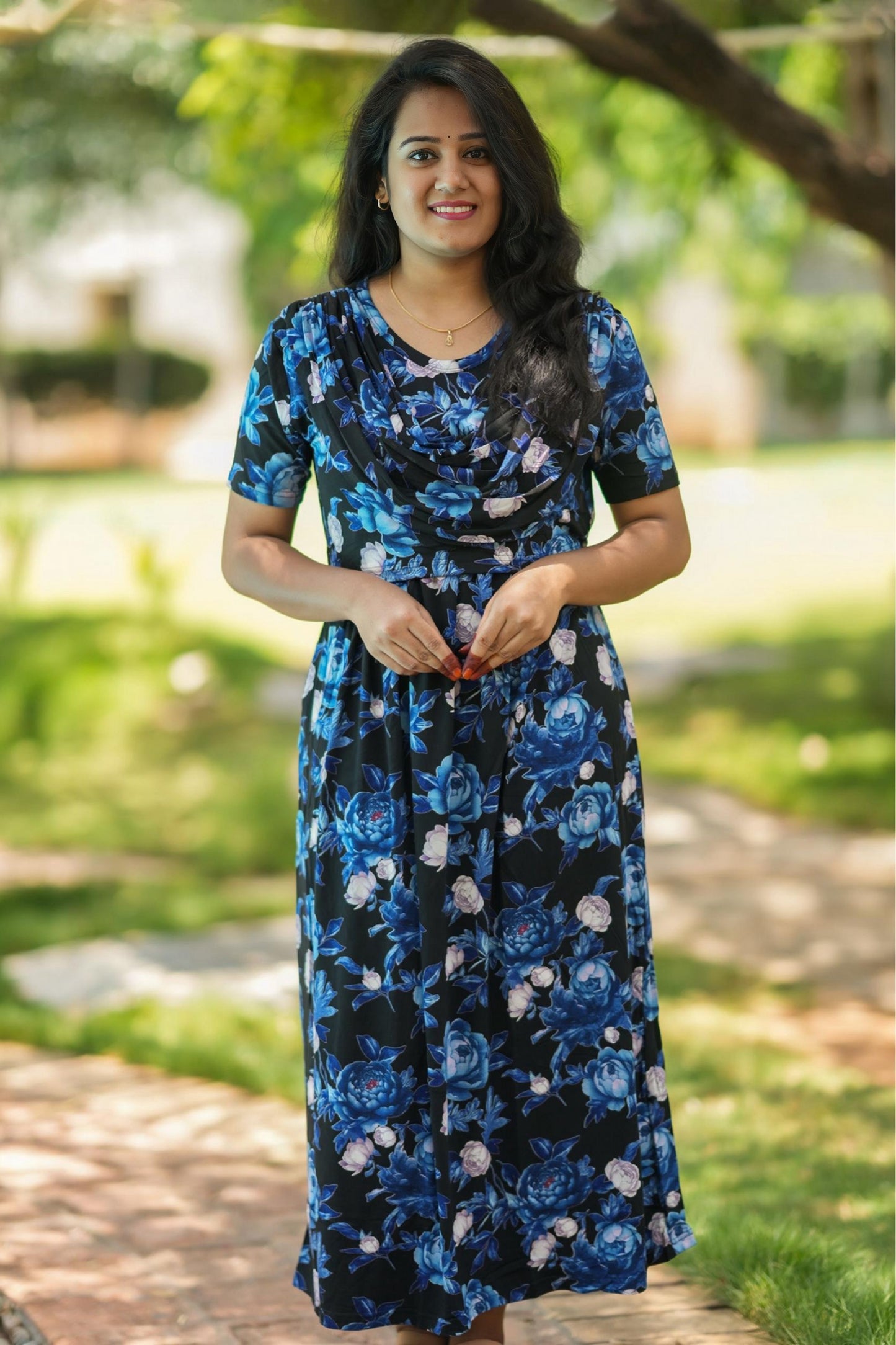 Noir Blue (Zipless Maternity Shawl)