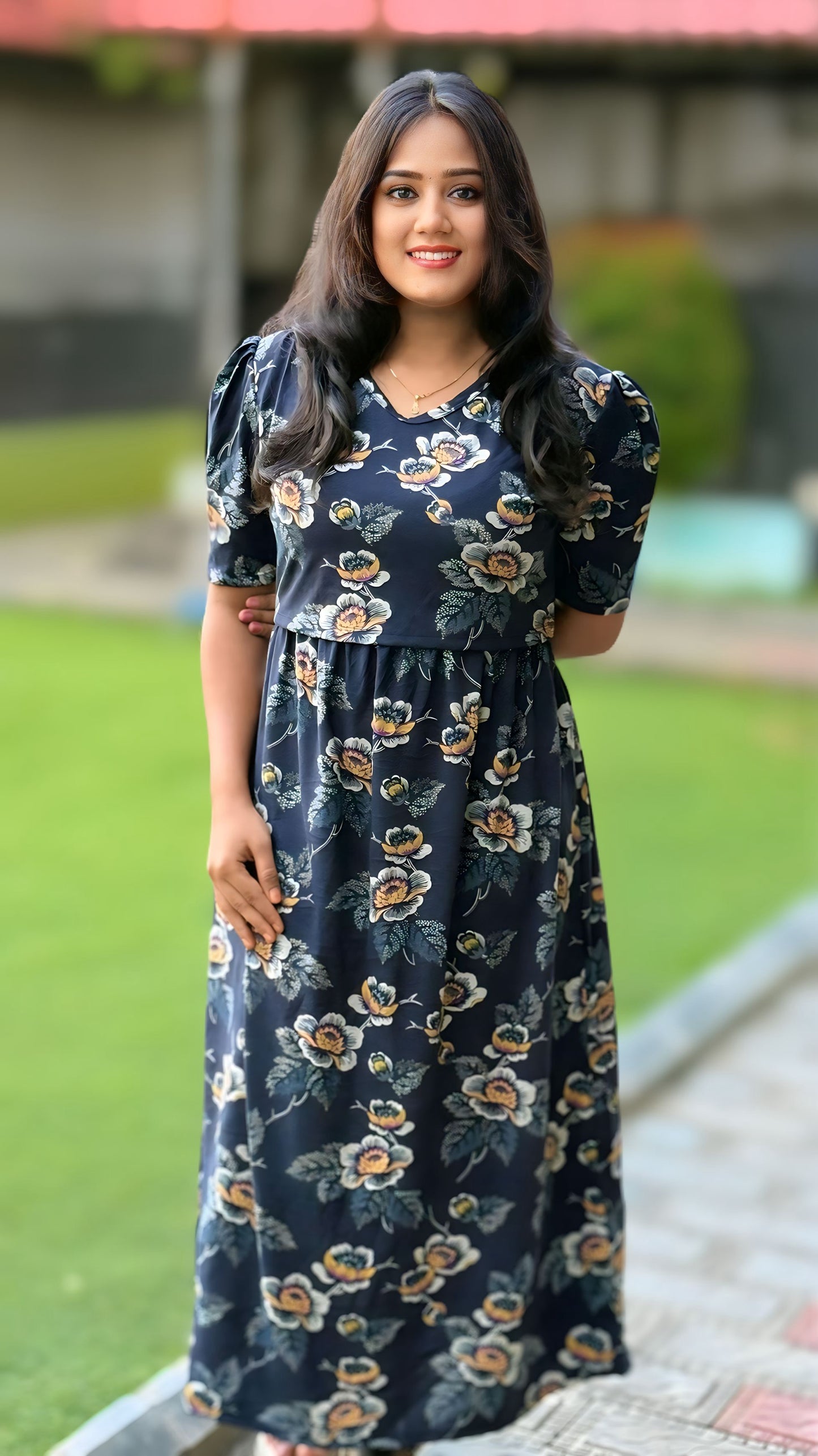 Noir Bloom (Zipless Maternity)