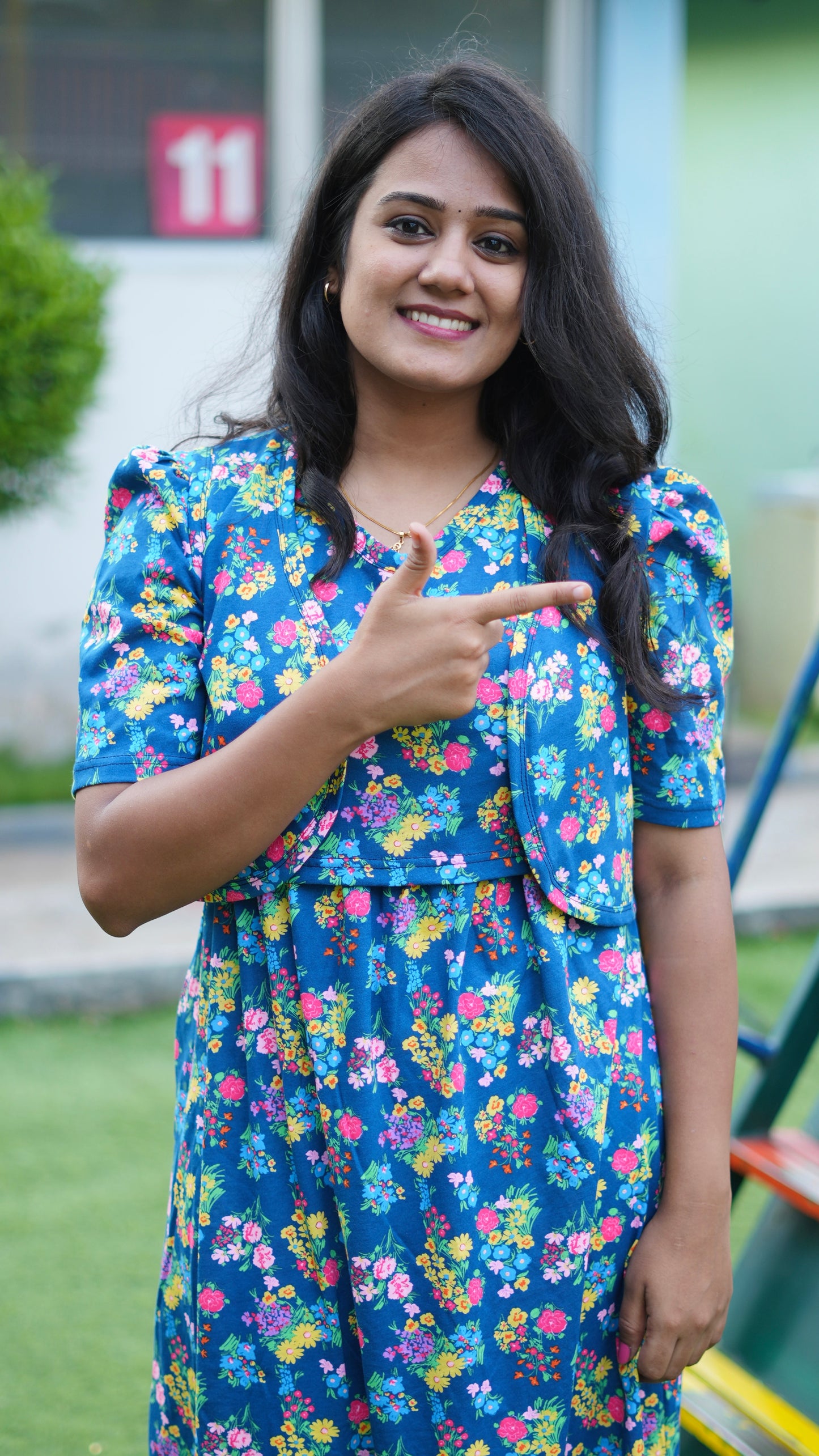 MATERNITY WITH COAT ( FLORAL DREAMS )