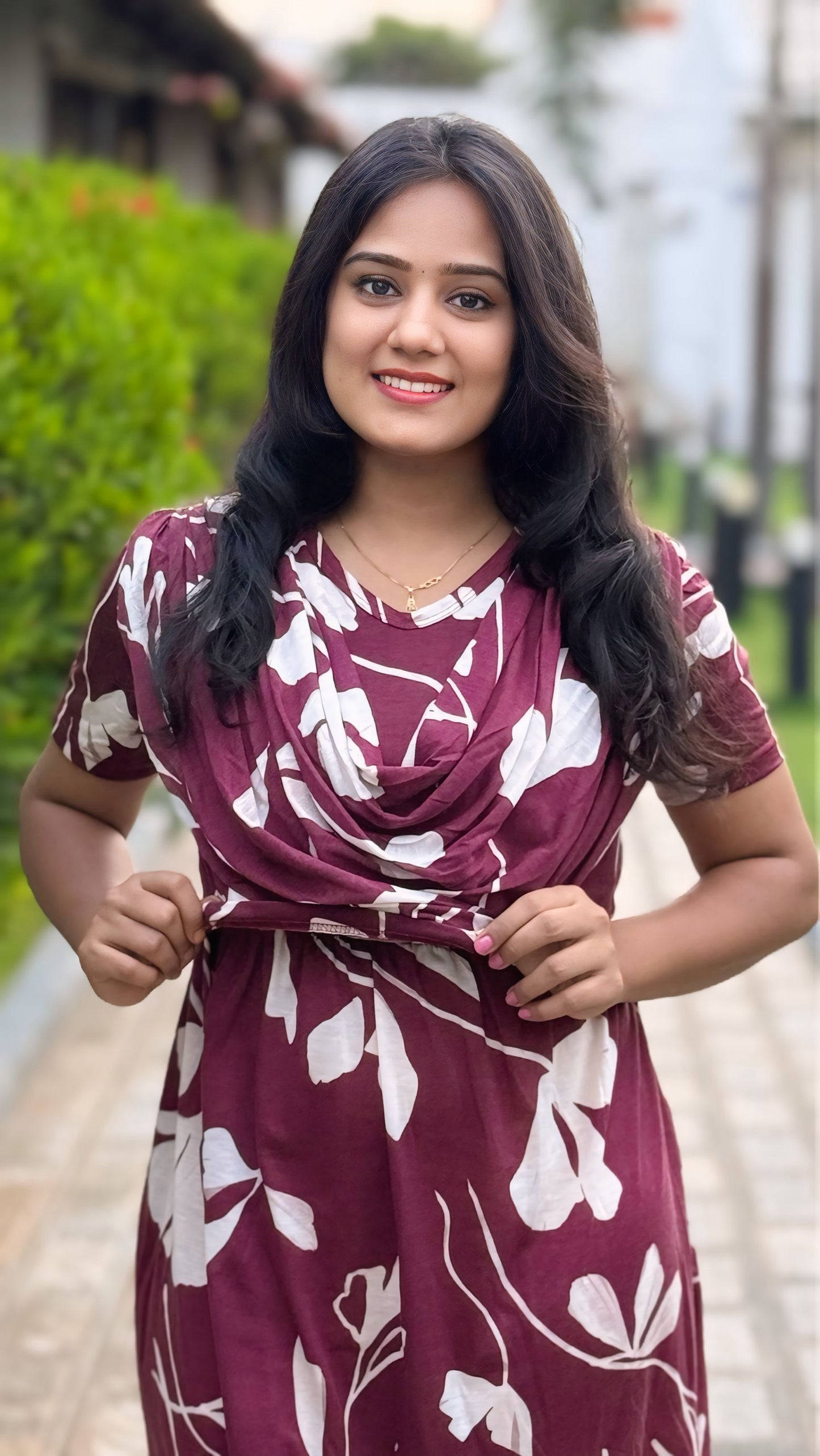 Merun Rosavine (Zipless Maternity Shawl)