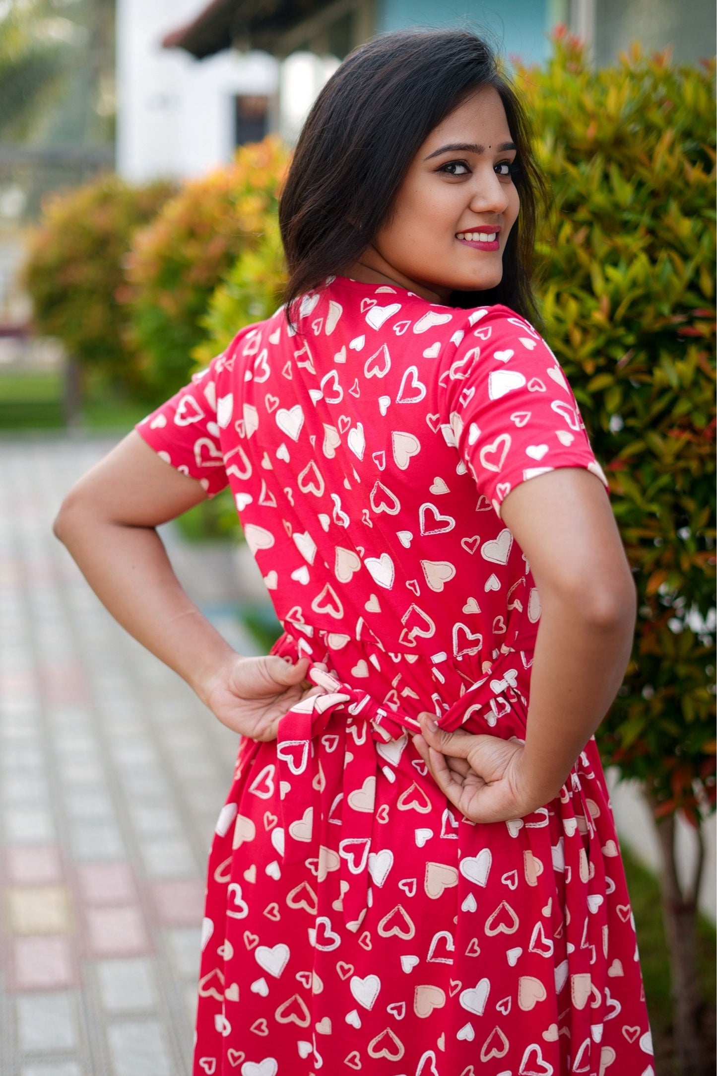 Crimson Heart (Zipless Maternity Shawl)