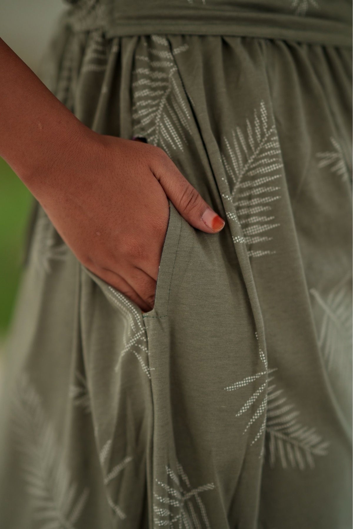 Sage Leaf (Feeding Cover)