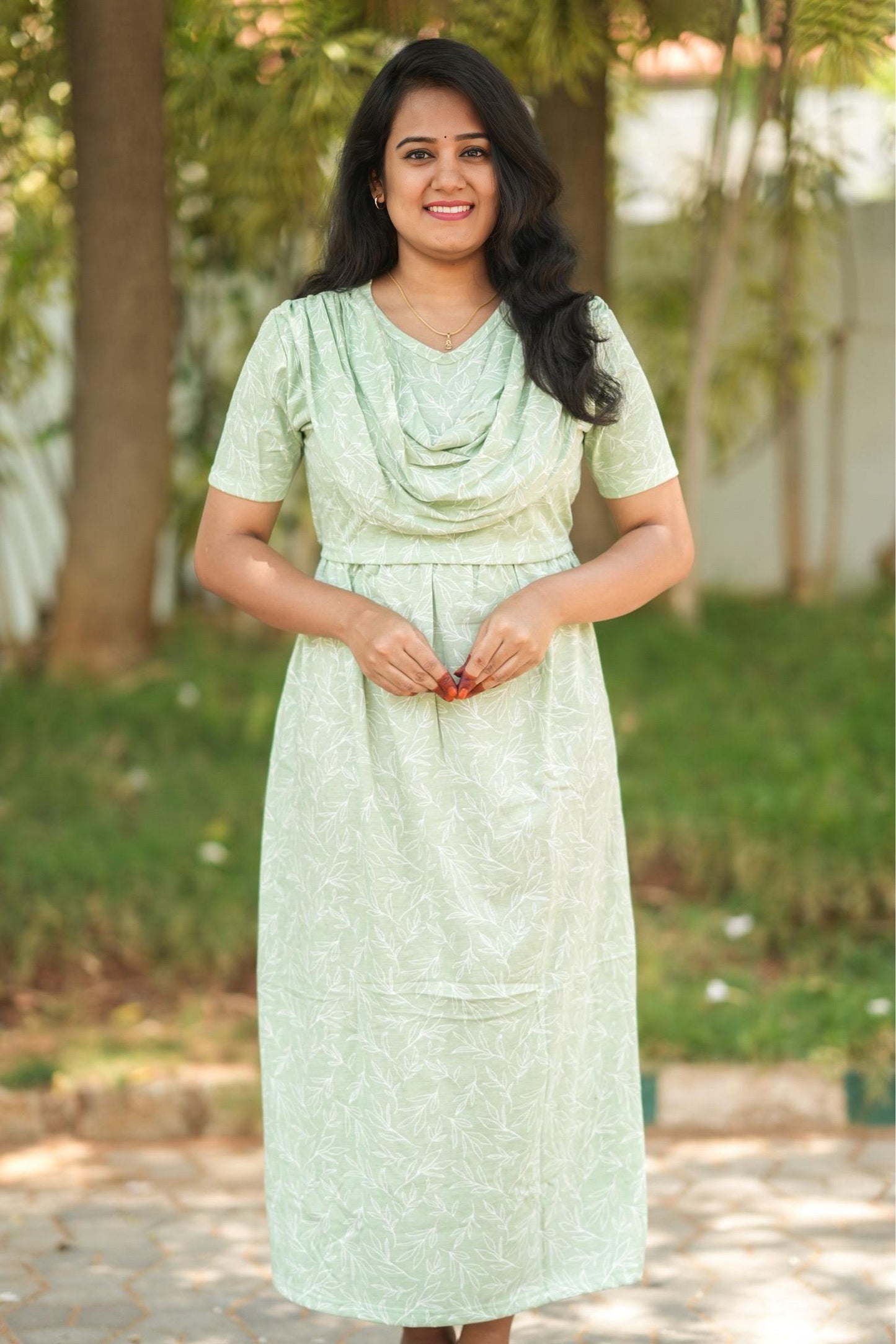 Mild Floral Green (Zipless Maternity Shawl)