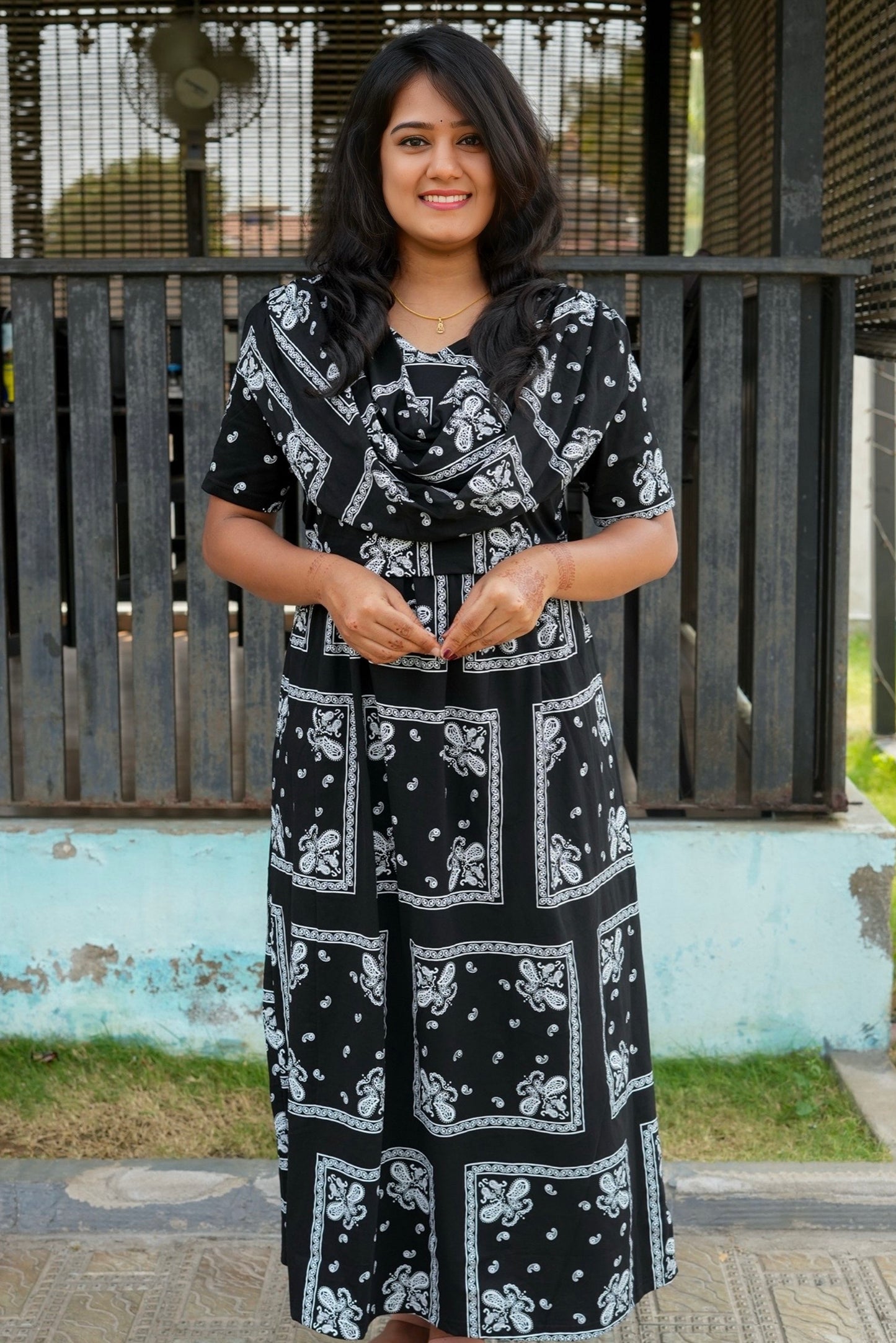 Elegance (Zipless Maternity Shawl)