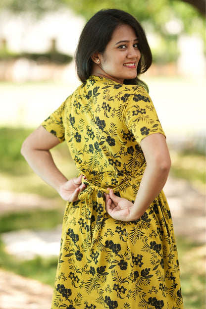 Sunny Petals (Feeding Cover)