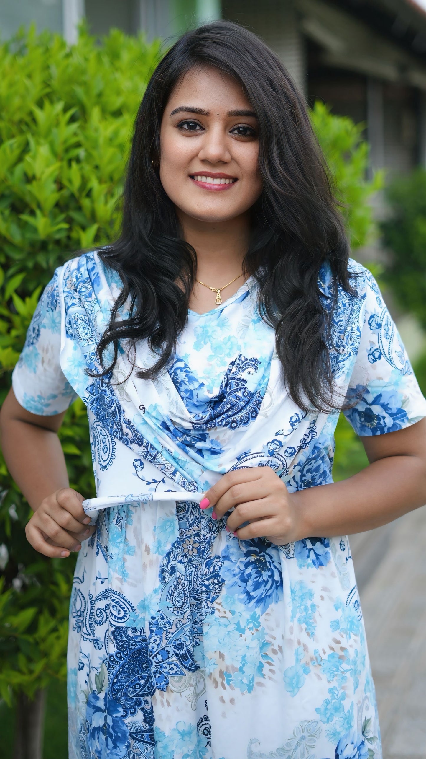 Grande Blue (Zipless Maternity Shawl)