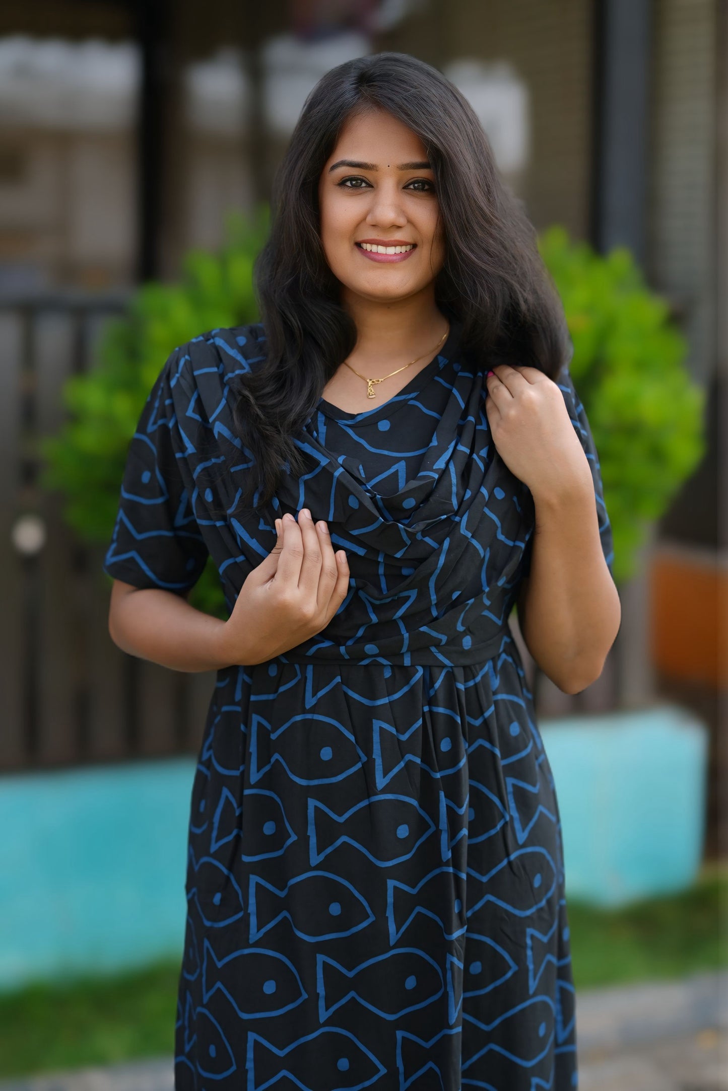 BluFinia (Zipless Maternity Shawl)