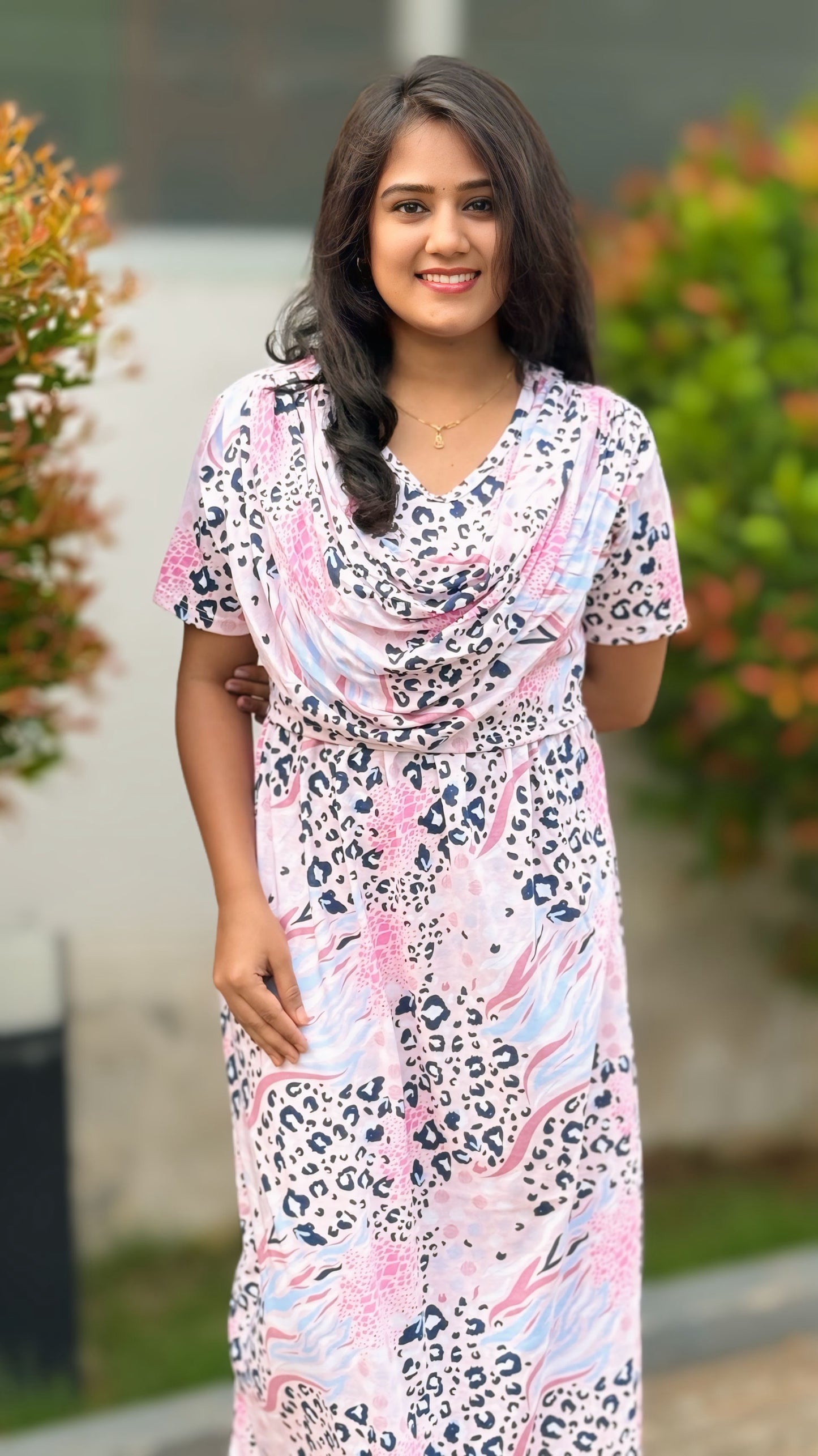 Pinkora (Zipless Maternity Shawl)