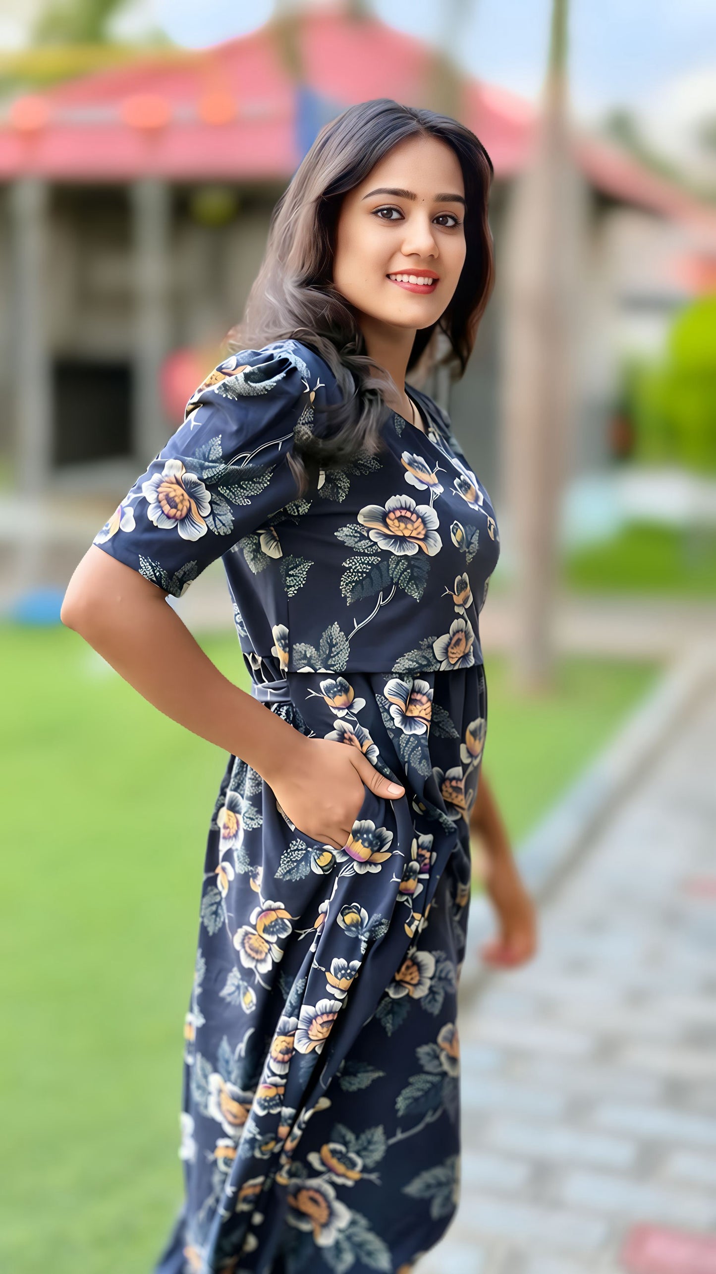 Noir Bloom (Zipless Maternity)