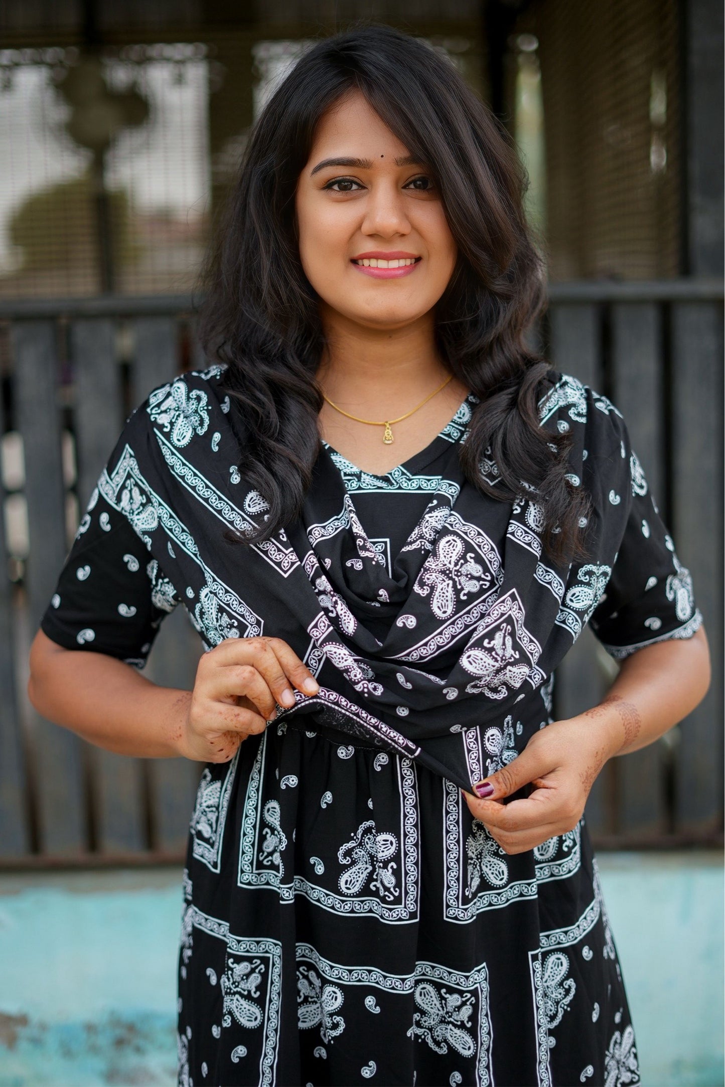 Elegance (Zipless Maternity Shawl)