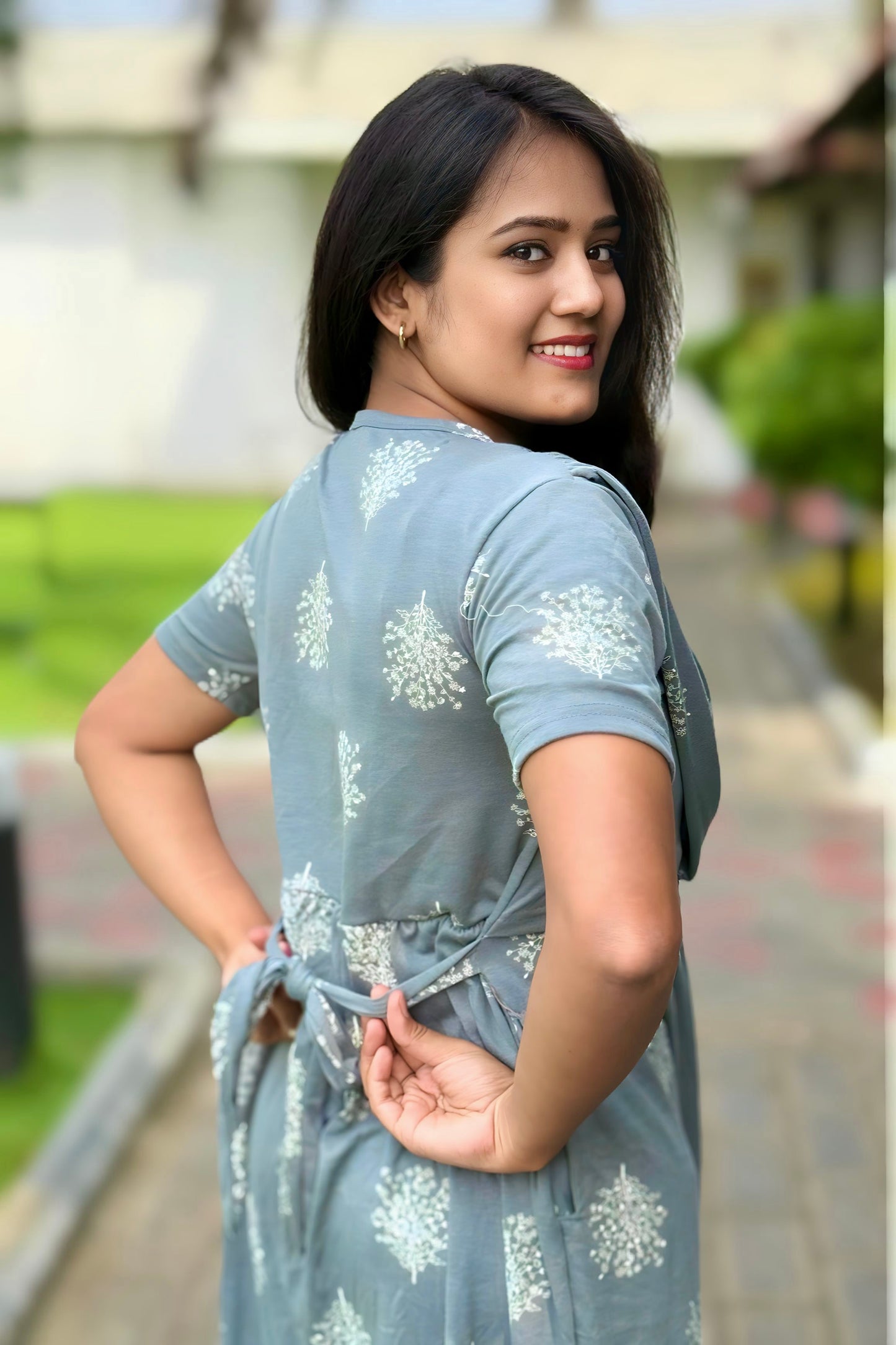 Vibela (Zipless Maternity Shawl)