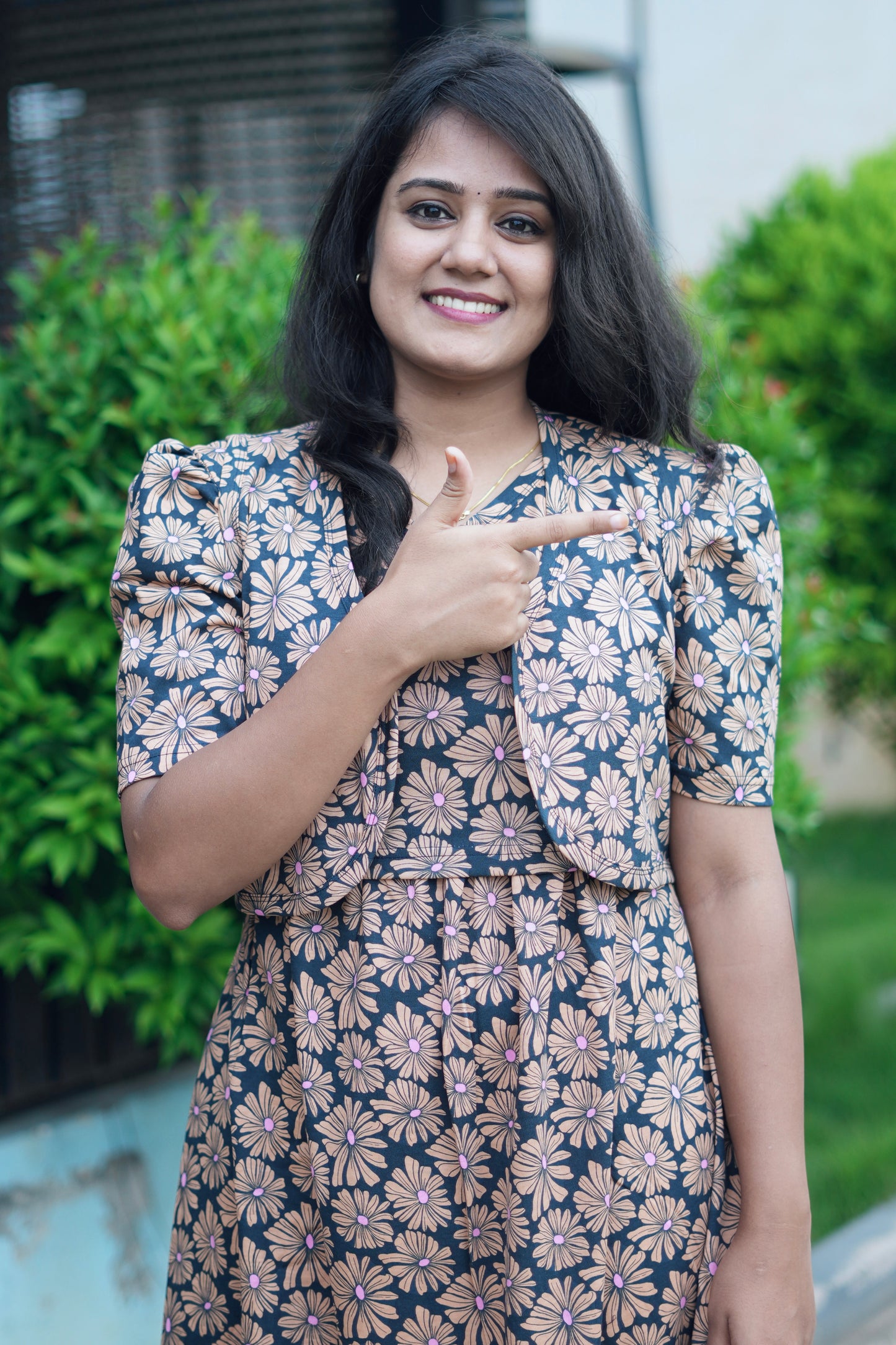 MATERNITY REMOVABLE COAT ( FLORAL AURA )