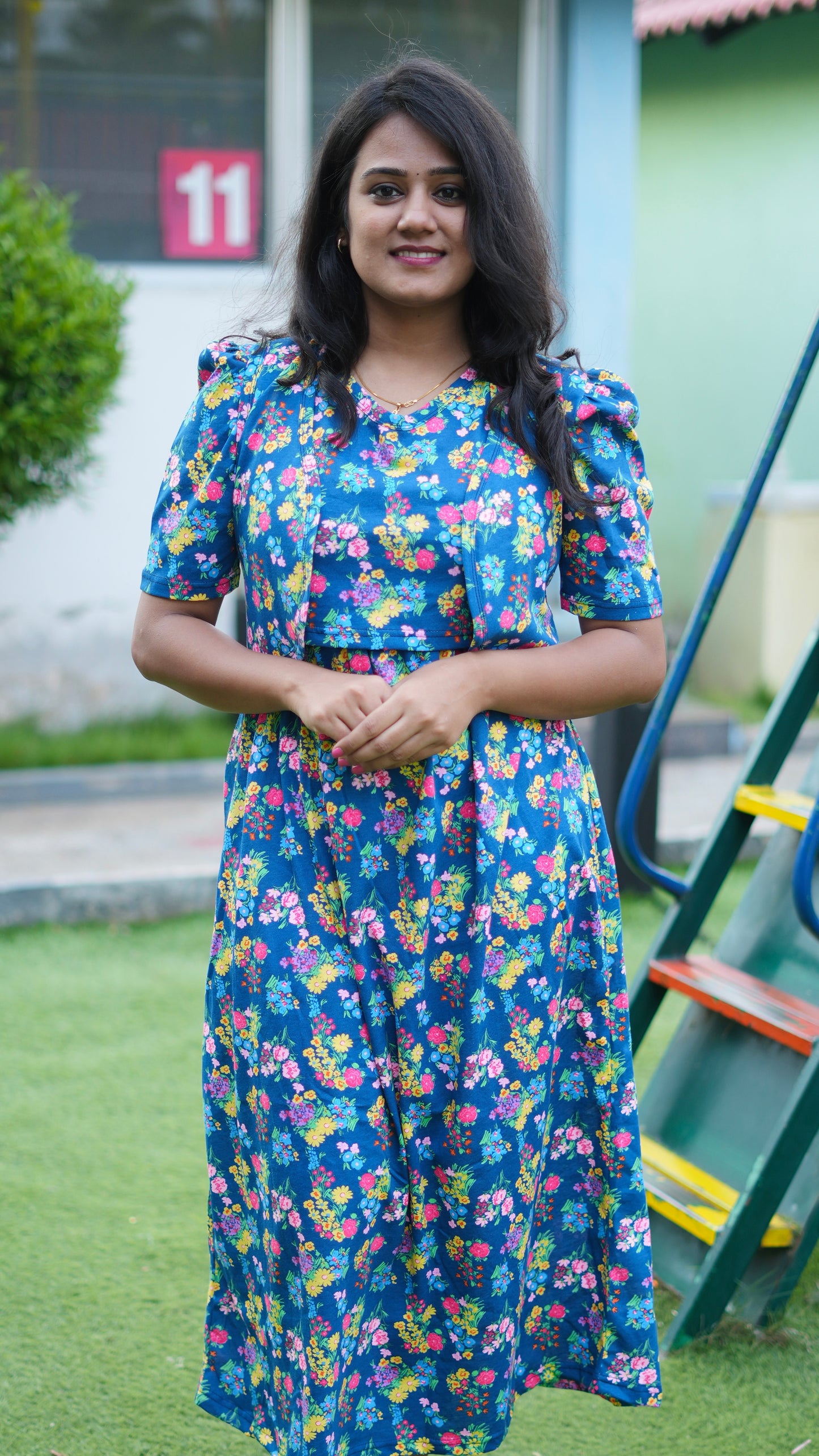 MATERNITY WITH COAT ( FLORAL DREAMS )