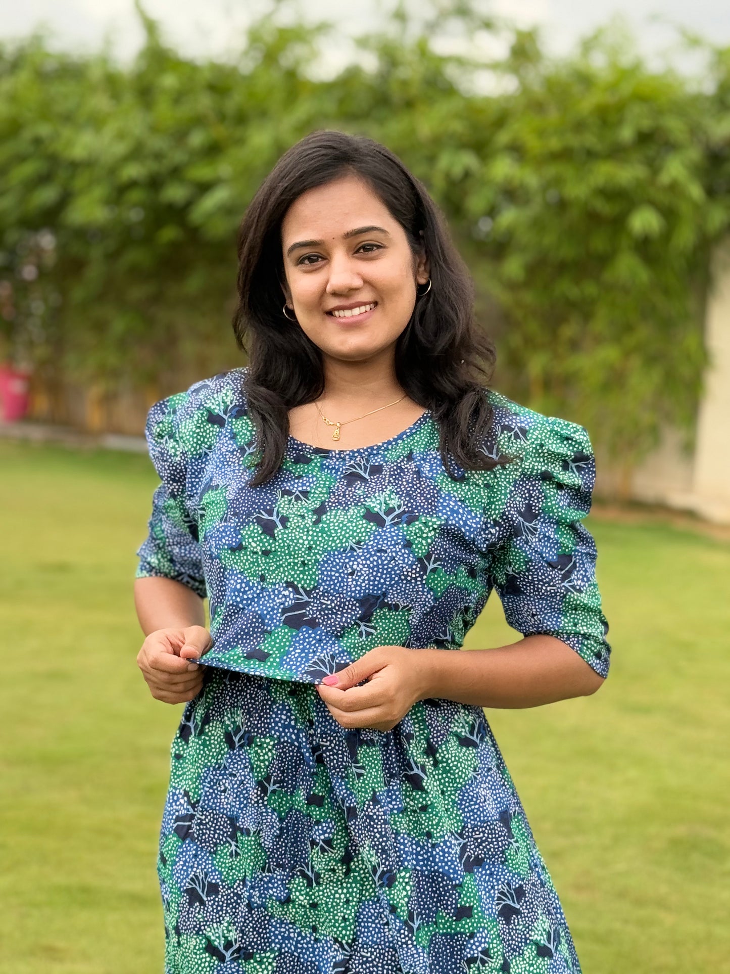 Zipless Maternity Puff with 3/4th Sleeve Maxi Dotted Navy Green