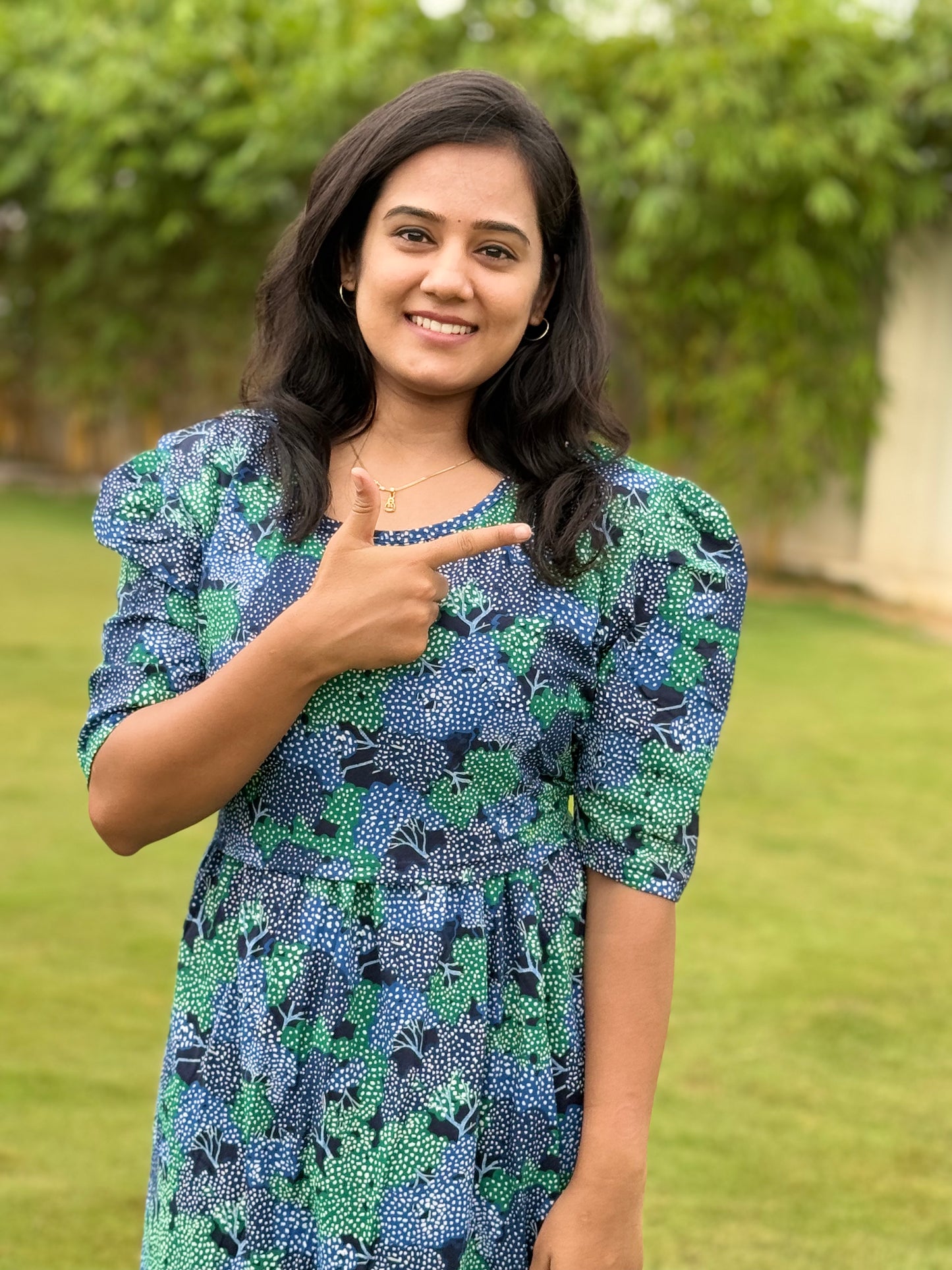 Zipless Maternity Puff with 3/4th Sleeve Maxi Dotted Navy Green