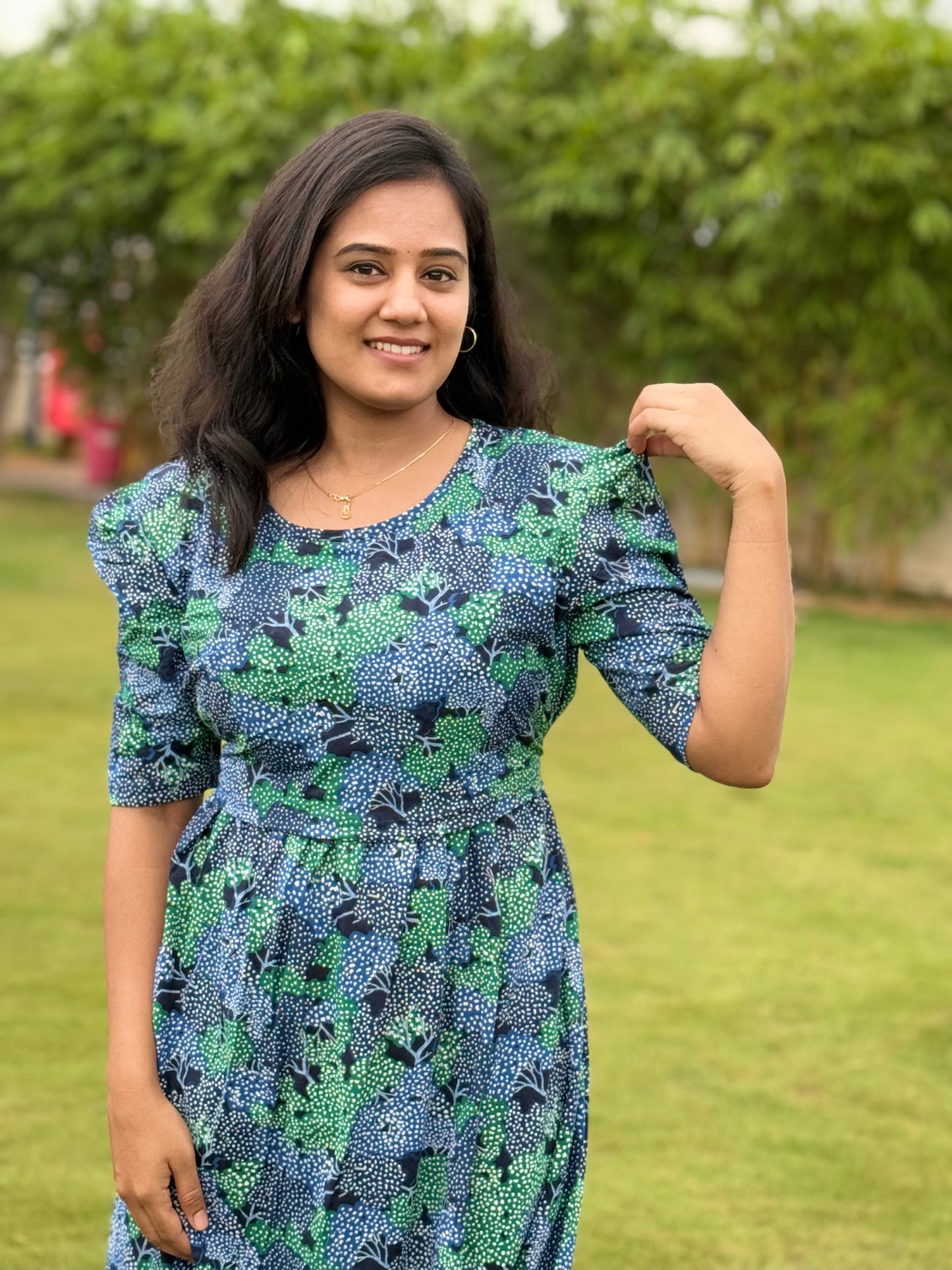 Zipless Maternity Puff with 3/4th Sleeve Maxi Dotted Navy Green