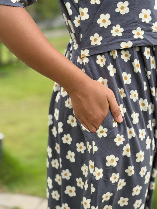 Zipless Maternity Puff with 3/4th Sleeve Floral Grey