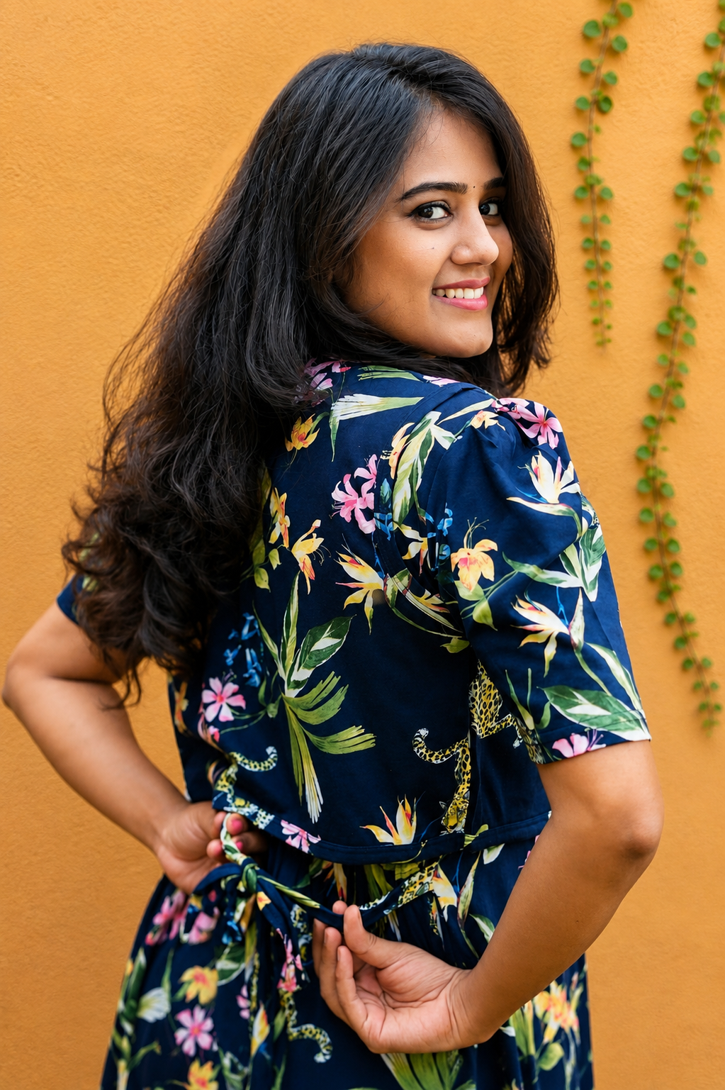 MATERNITY REMOVABLE COAT (ExotiGlow)