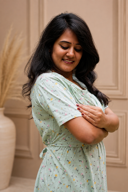 LuxeMint (Zipless Maternity Shawl)